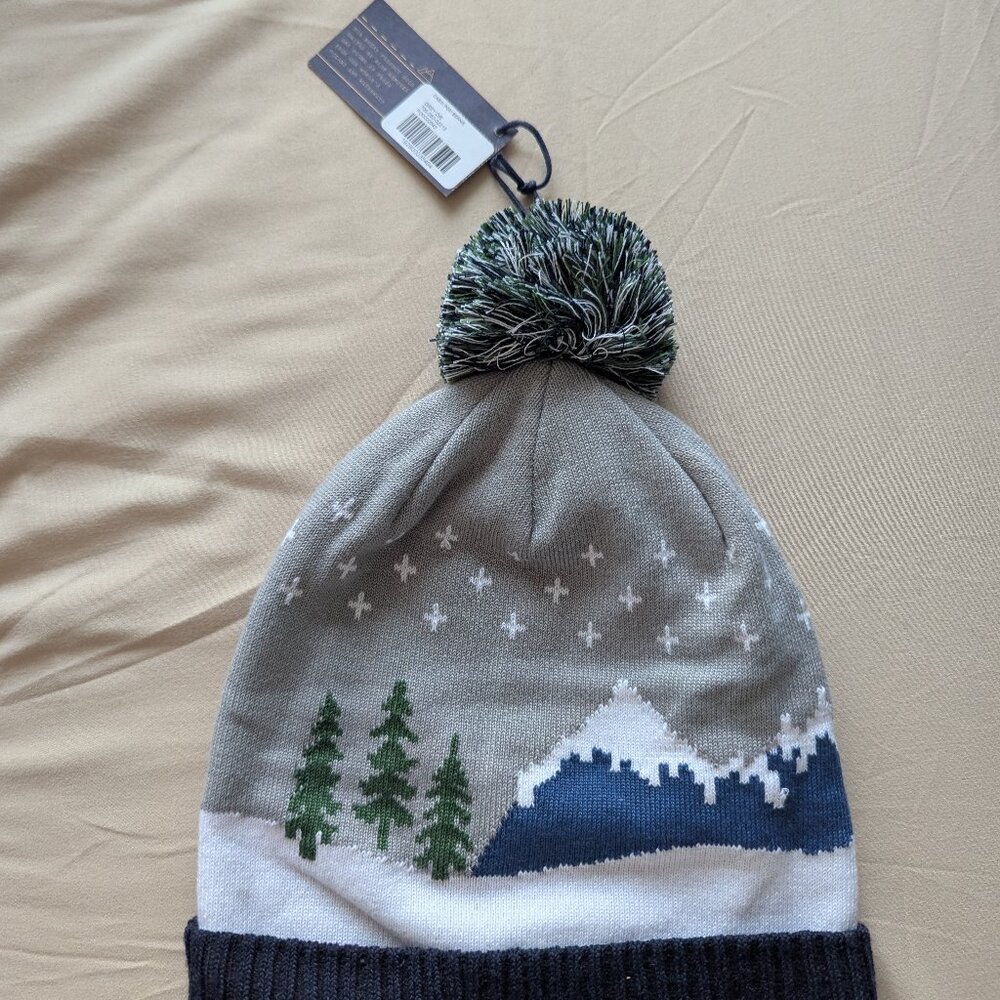 New NWT United By Blue Cabin Pom Beanie - Grey Mountain